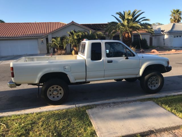 1994 Toyota XLX HTP EXT CAB (CLUB CAB) - photo 2