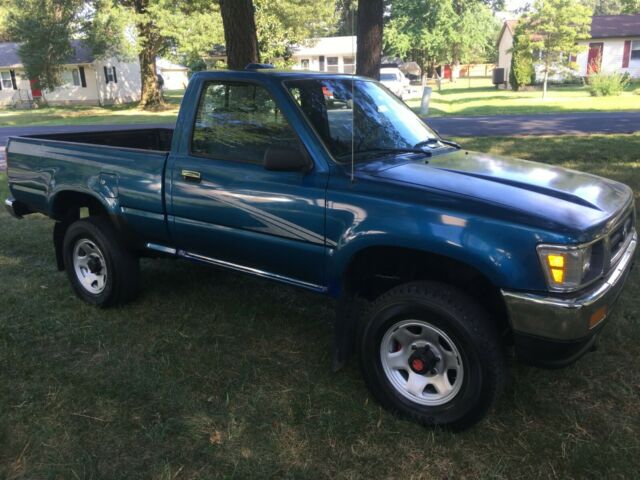 1994 TOYOTA PICKUP 4X4 NICE LITTLE TRUCK NO RESERVE 1994 Toyota Pickup