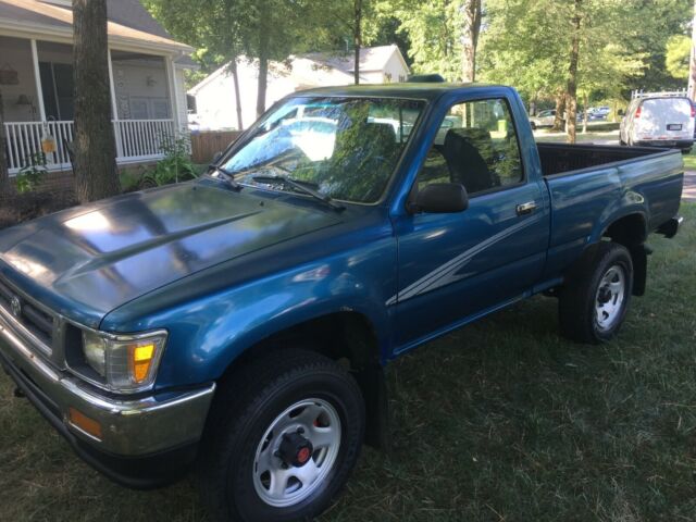 1994 Toyota Pickup - photo 2