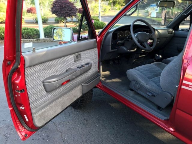 1994 Toyota Tacoma SR5 - photo 8