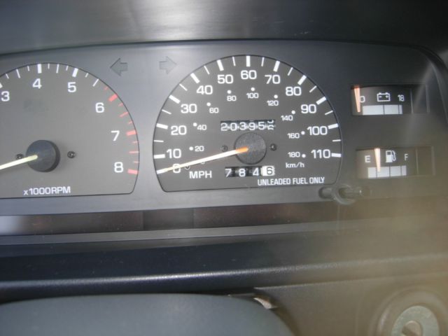 1994 Toyota Tacoma Pickup 4x4 SR5 - photo 5
