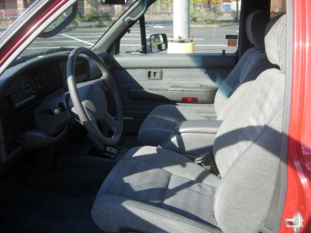 1994 Toyota Tacoma Pickup 4x4 SR5 - photo 6