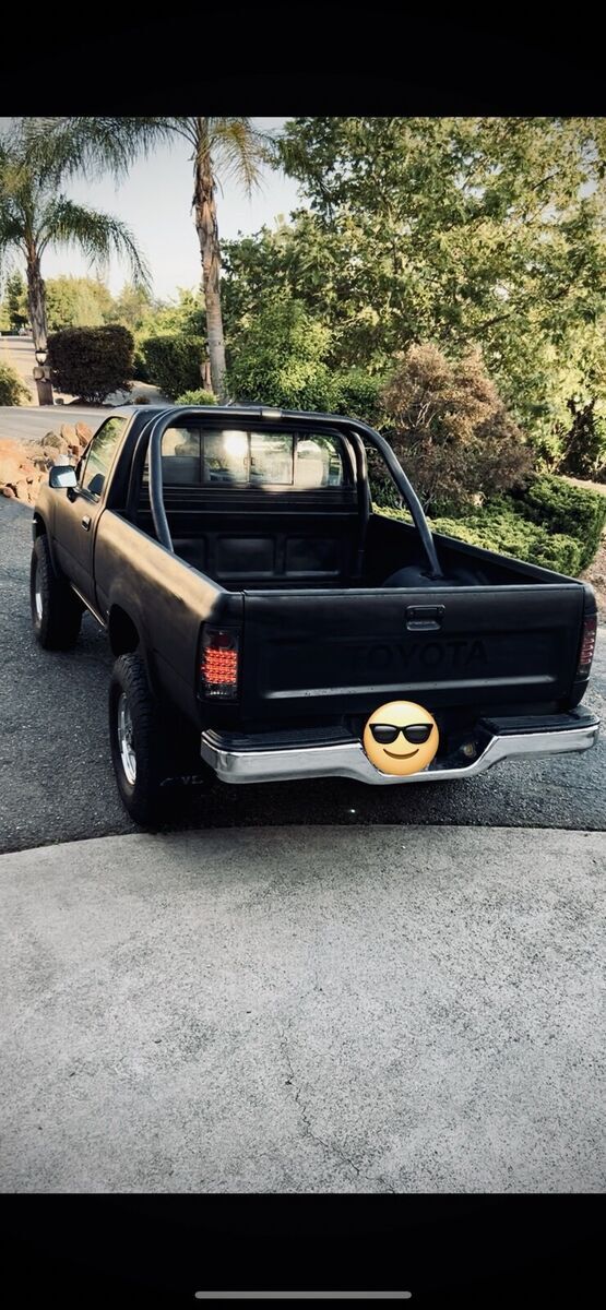 1994 Toyota Pickup 1/2 TON SHORT WHEELBASE DX - photo 2