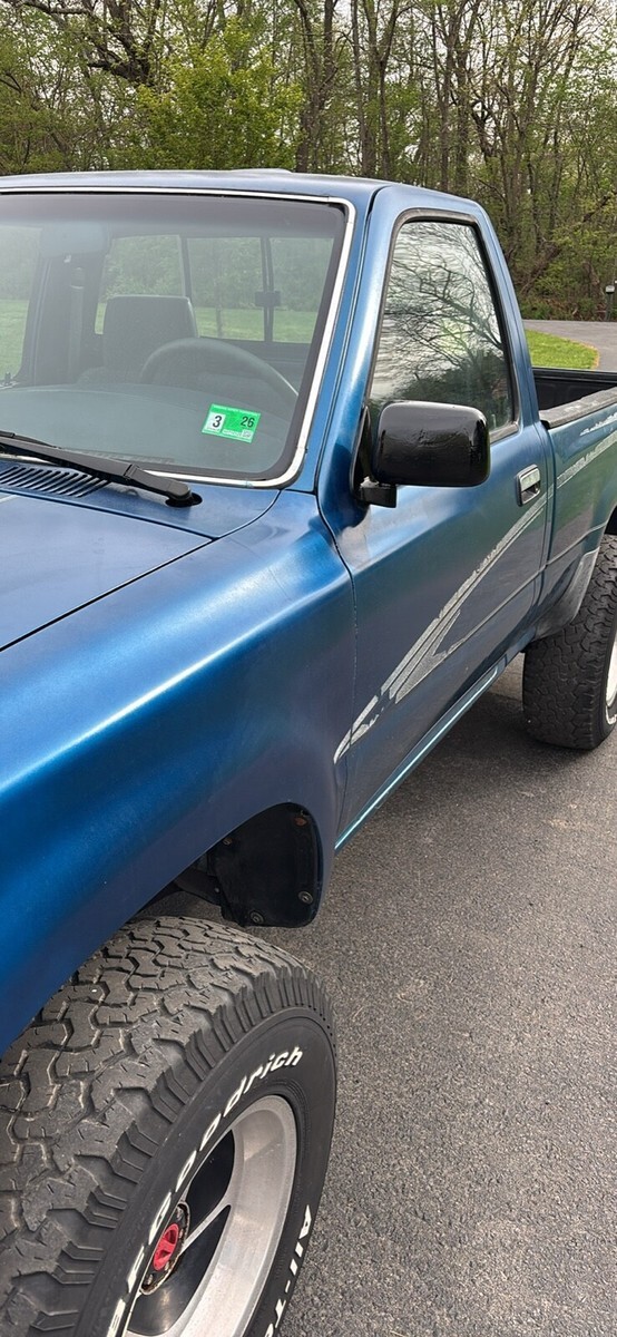1994 Toyota Tacoma 1/2 TON SHORT WHEELBASE DX - photo 2