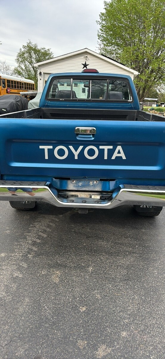 1994 Toyota Tacoma 1/2 TON SHORT WHEELBASE DX - photo 4