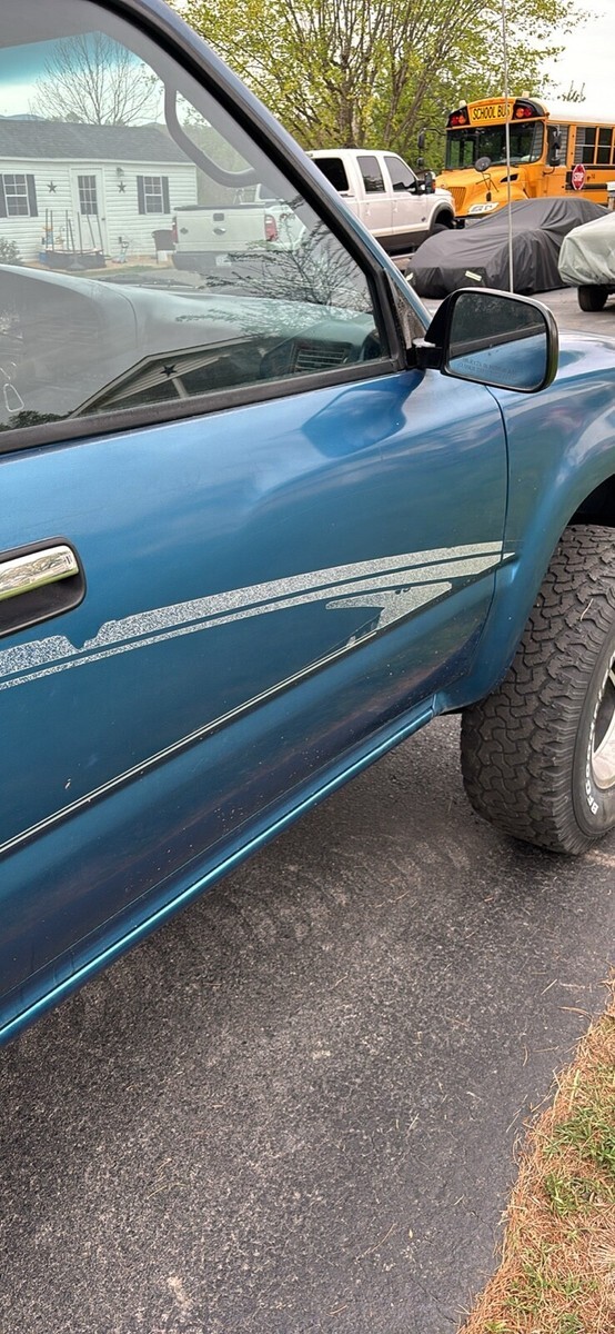 1994 Toyota Tacoma 1/2 TON SHORT WHEELBASE DX - photo 7