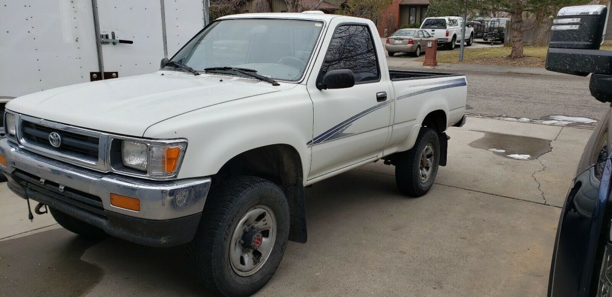 1994 Toyota Pickup 1/2 TON SHORT WHEELBASE
