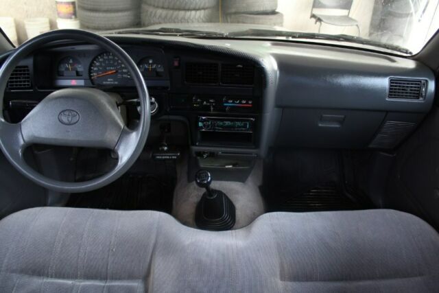 1994 Toyota Pickup Pick up - photo 10