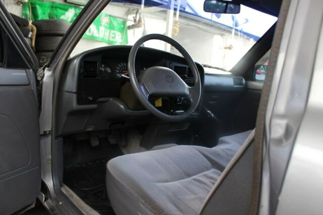 1994 Toyota Pickup Pick up - photo 11