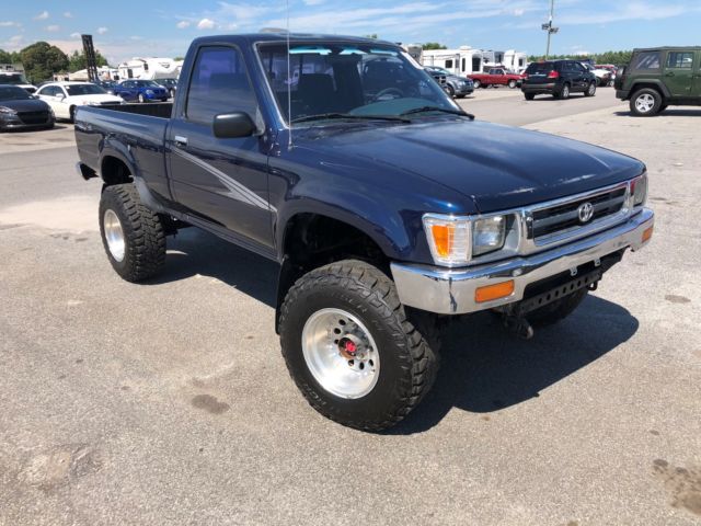 1994 Toyota Pickup Truck 4x4 22RE 4 YLINDER Automatic Rust Free!!!!! 1994 Toyota Tacoma BASE