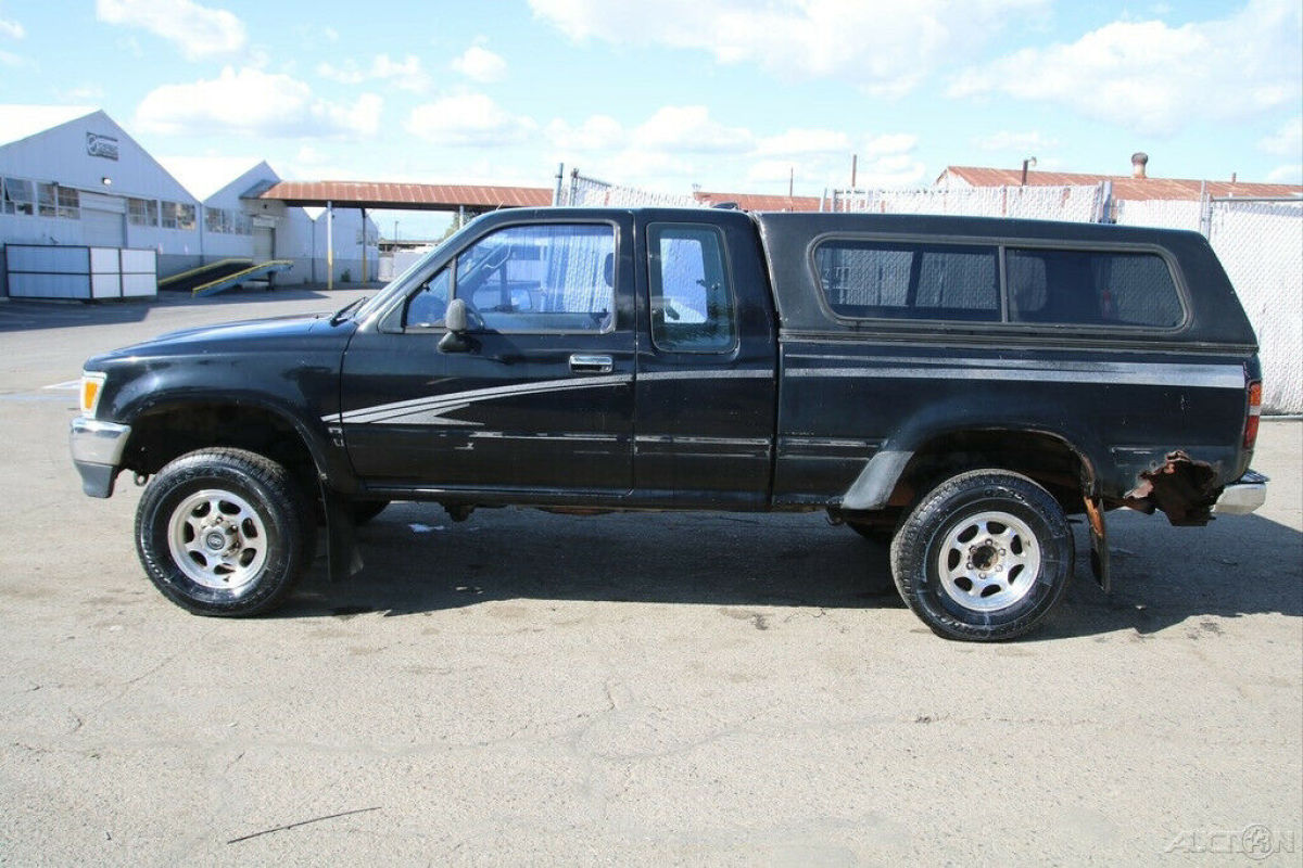 1994 Toyota 4WD Trucks DX V6 - photo 2
