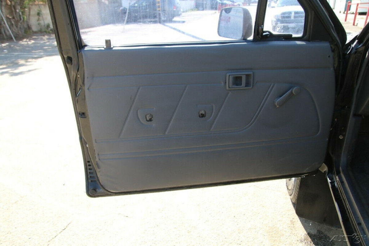 1994 Toyota 4WD Trucks DX V6 - photo 9