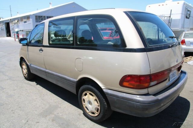1994 Toyota Previa DX - photo 3