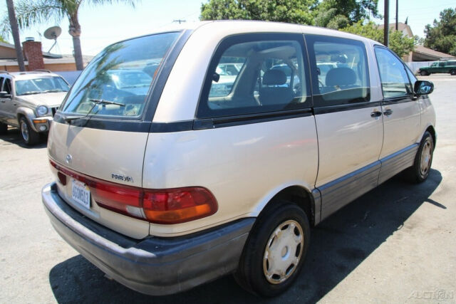 1994 Toyota Previa DX - photo 5