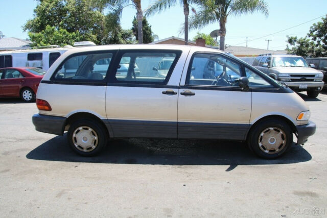 1994 Toyota Previa DX - photo 6