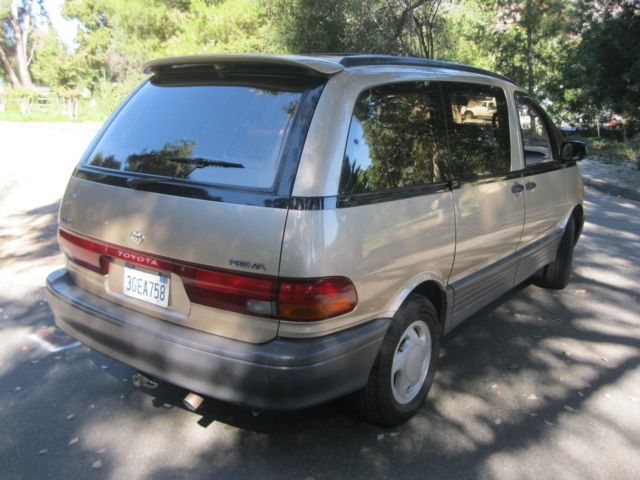 1994 Toyota Previa LE - photo 4
