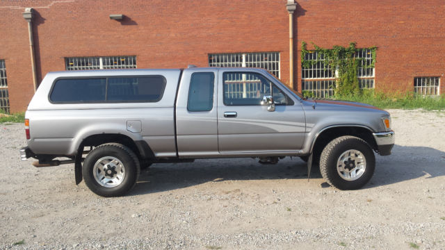 1994 Toyota Tacoma SR5 - photo 2
