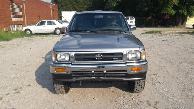 1994 Toyota Tacoma SR5 - photo 3