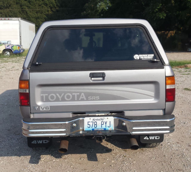 1994 Toyota Tacoma SR5 - photo 4