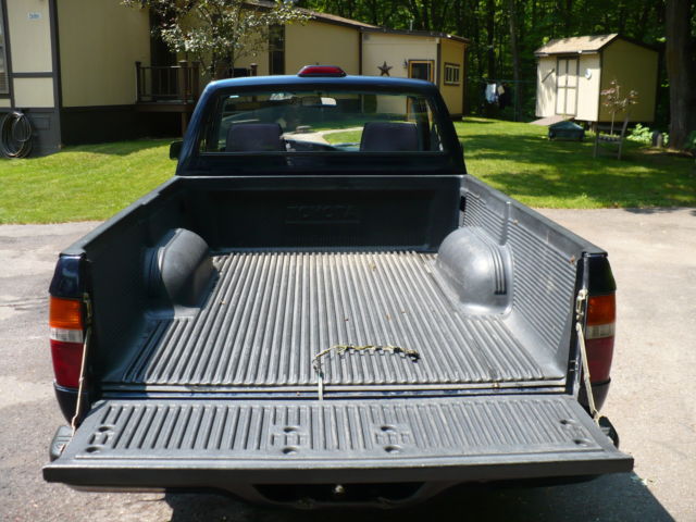 1994 Toyota Rear Wheel Drive Pickup Truck Basic/Standard Model - photo 2