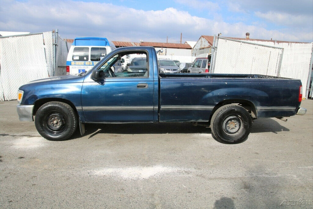 1994 Toyota T100 DX - photo 2