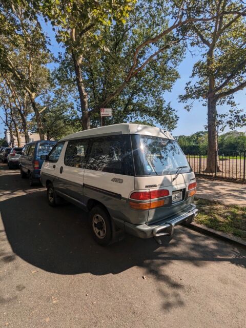 1994 Toyota Town Ace - photo 2