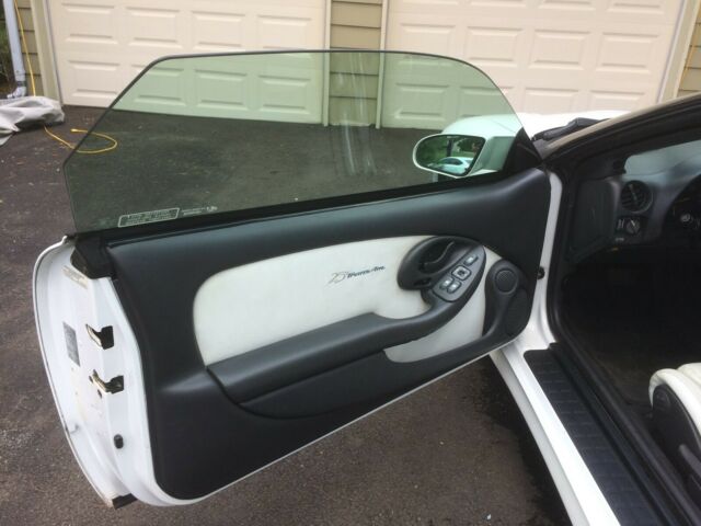1994 Pontiac Trans Am 25th Anniversary Convertible - photo 10