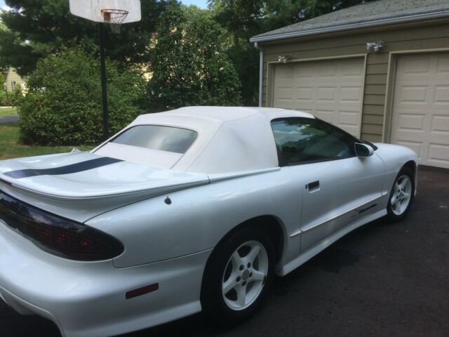1994 Pontiac Trans Am 25th Anniversary Convertible - photo 4