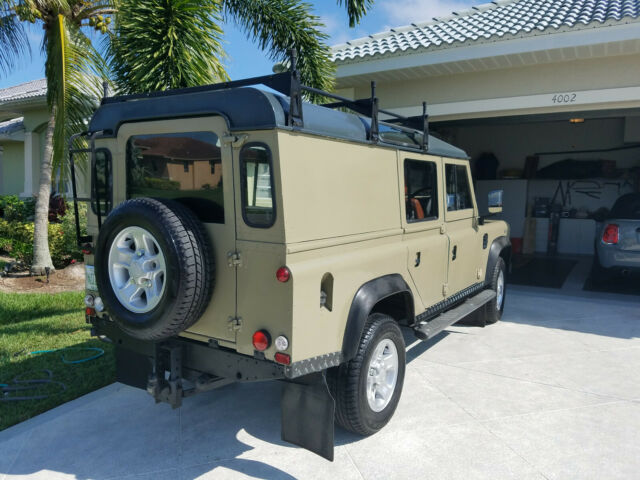 1994 Land Rover Defender wagon - photo 2
