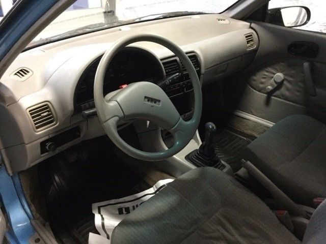1994 Geo Metro Base Hatchback 2-Door - photo 13