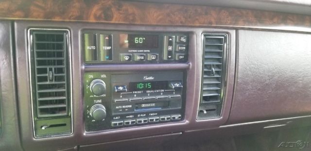1994 Cadillac Fleetwood - photo 10