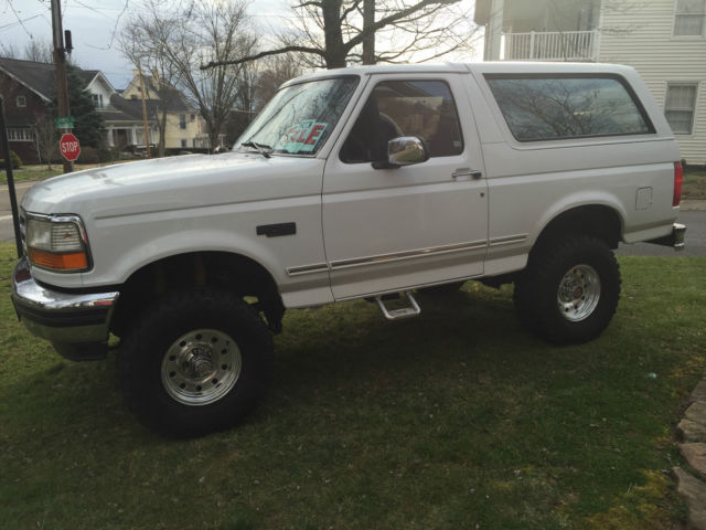 1994 Ford Bronco XLT - photo 2