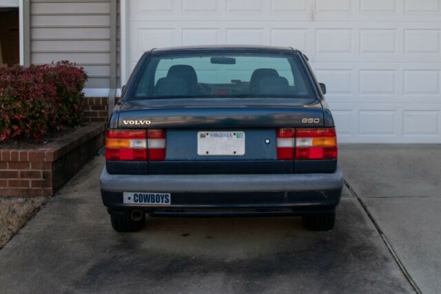 1994 Volvo 850 Base 4-door sedan - photo 2