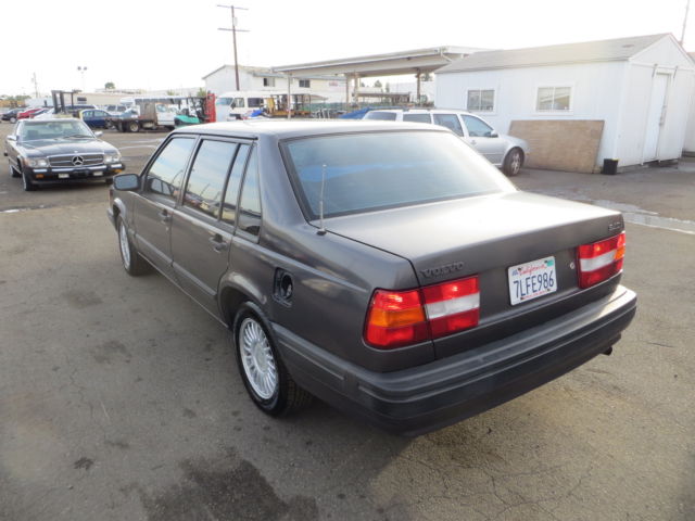 1994 Volvo 940 Base - photo 2