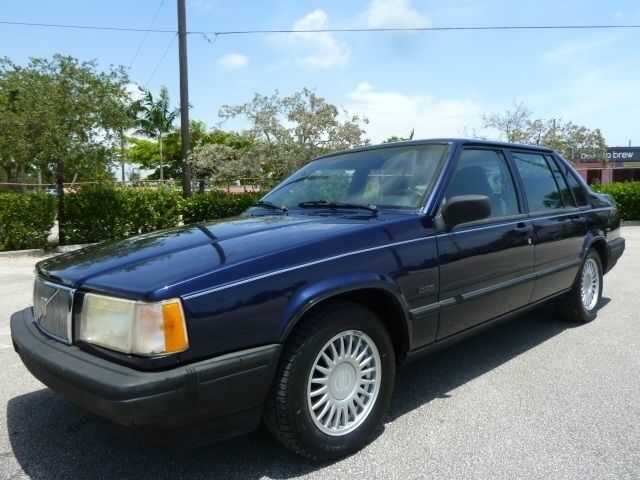 1994 Volvo 940 Turbo Sedan 4D - photo 2