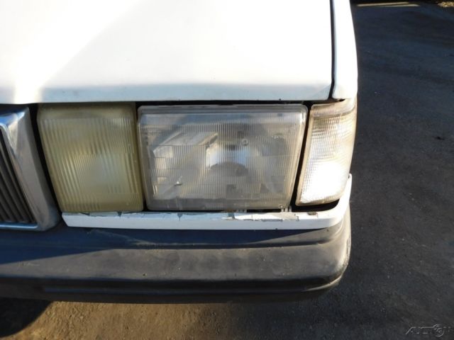 1994 Volvo 940 T Sedan 4-Door - photo 11