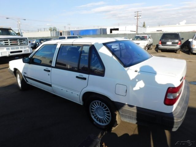 1994 Volvo 940 T Sedan 4-Door - photo 4