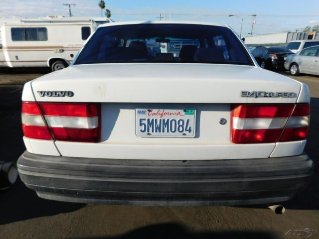 1994 Volvo 940 T Sedan 4-Door - photo 5