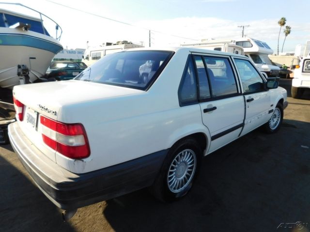 1994 Volvo 940 T Sedan 4-Door - photo 6