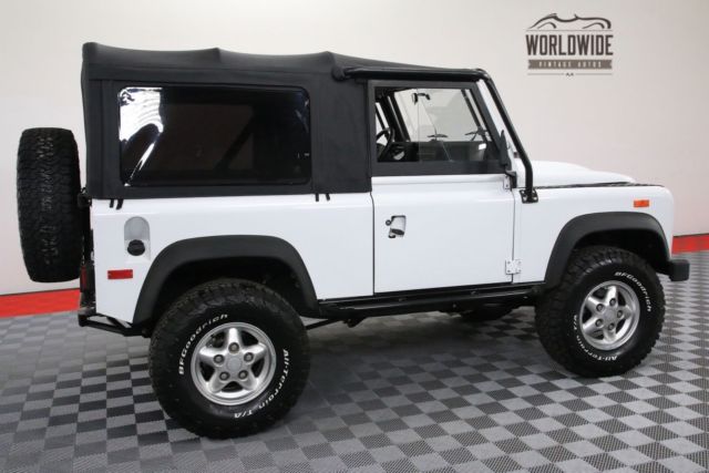 1994 Land Rover Defender OVER THE TOP BUILD LS CONVERSION! AUTO - photo 12