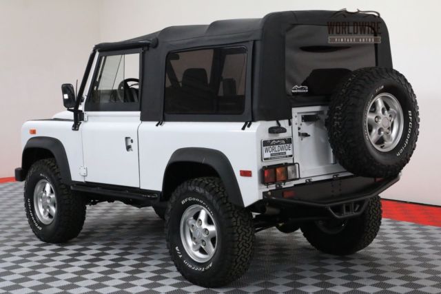 1994 Land Rover Defender OVER THE TOP BUILD LS CONVERSION! AUTO - photo 13