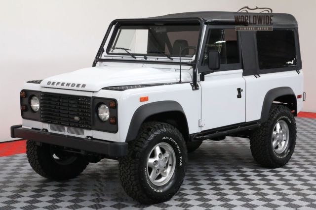 1994 Land Rover Defender OVER THE TOP BUILD LS CONVERSION! AUTO - photo 2