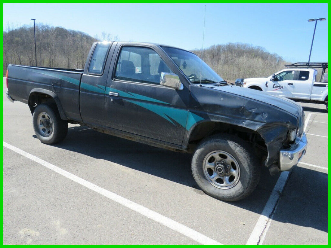 1994 XE Used 2.4L I4 12V Manual RWD Pickup Truck Premium 1994 Nissan Other Pickups XE