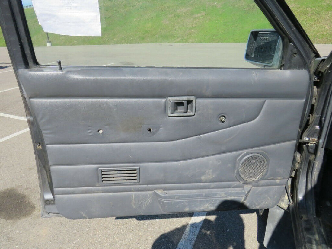 1994 Nissan Other Pickups XE - photo 12