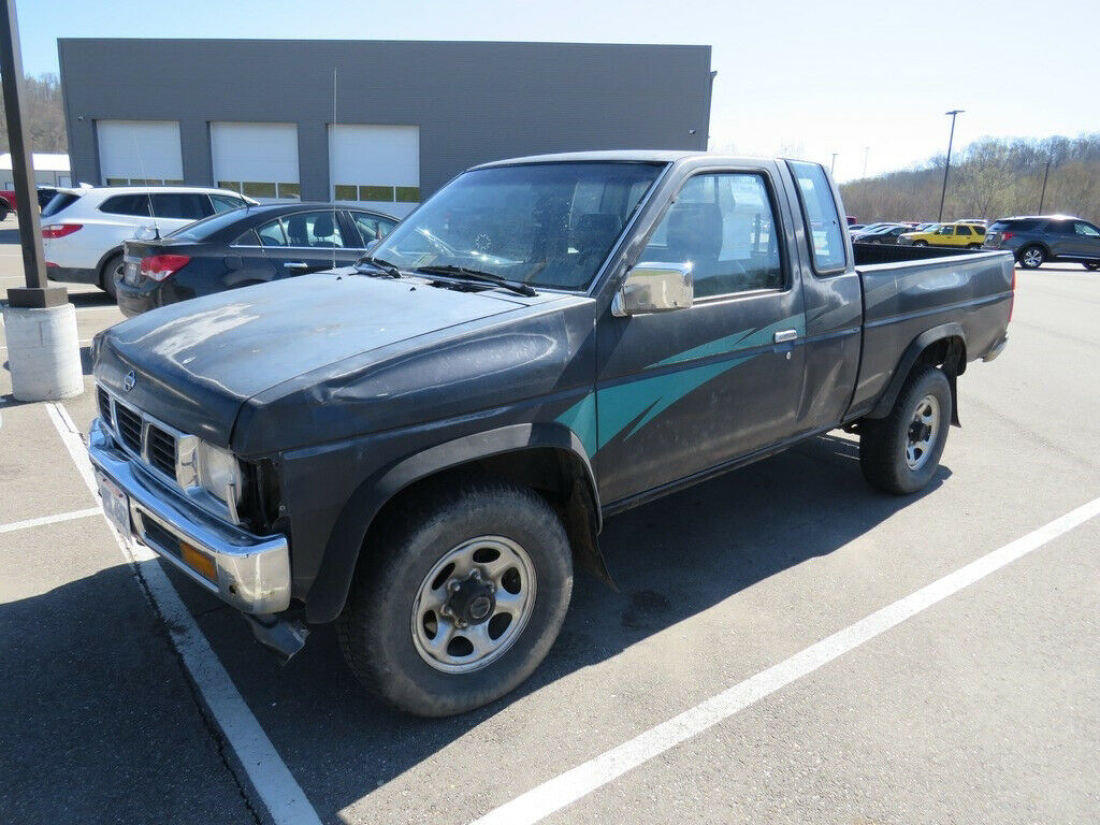 1994 Nissan Other Pickups XE - photo 5