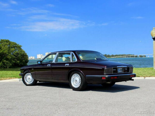 1994 Jaguar XJ12 XJ12 4dr Sedan - photo 11
