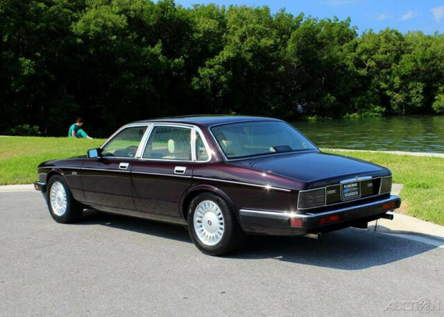 1994 Jaguar XJ12 XJ12 4dr Sedan - photo 3