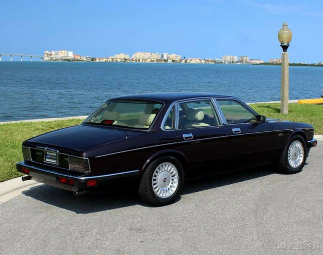1994 Jaguar XJ12 XJ12 4dr Sedan - photo 7