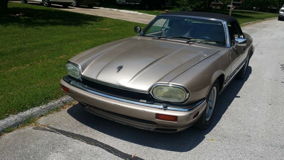 1994 XJS convertible 4.0 automatic, and 1986 XJS coupe V12, automatic. 1994 Jaguar XJS