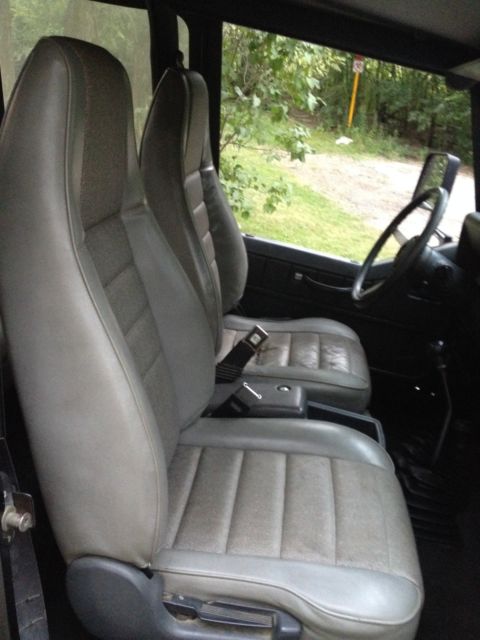 1994 Jeep Wrangler SE Sport Utility 2-Door - photo 11